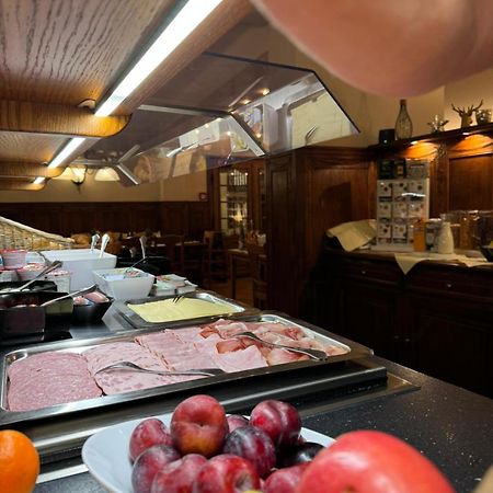 ホーヒェム ホテル レストラン カフェ バー モンシャウ エクステリア 写真