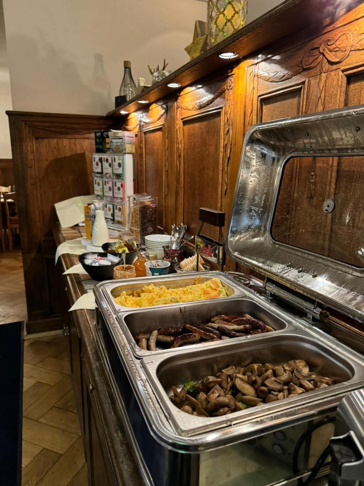 ホーヒェム ホテル レストラン カフェ バー モンシャウ エクステリア 写真